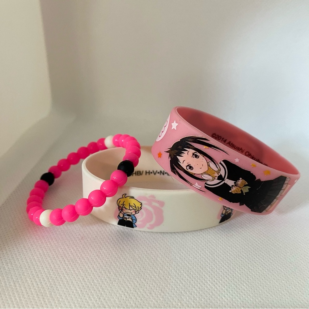 🆕 3pc, Anime themed rubber bracelet set.